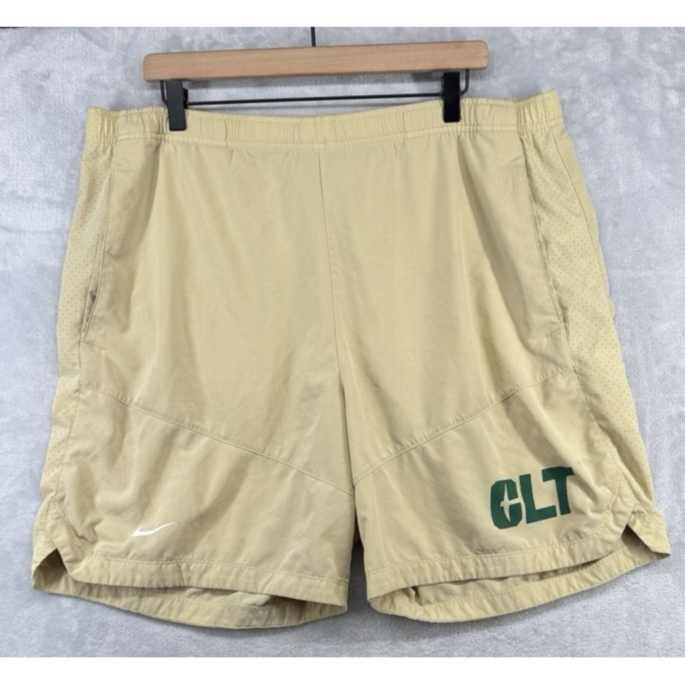 Nike Charlotte 49ers Football Team Issued Shorts Gold 7" Men's Size XL